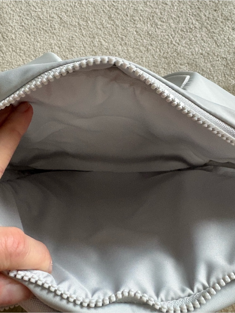 lululemon athletica new crew backpack 22L - Picture 3 of 4